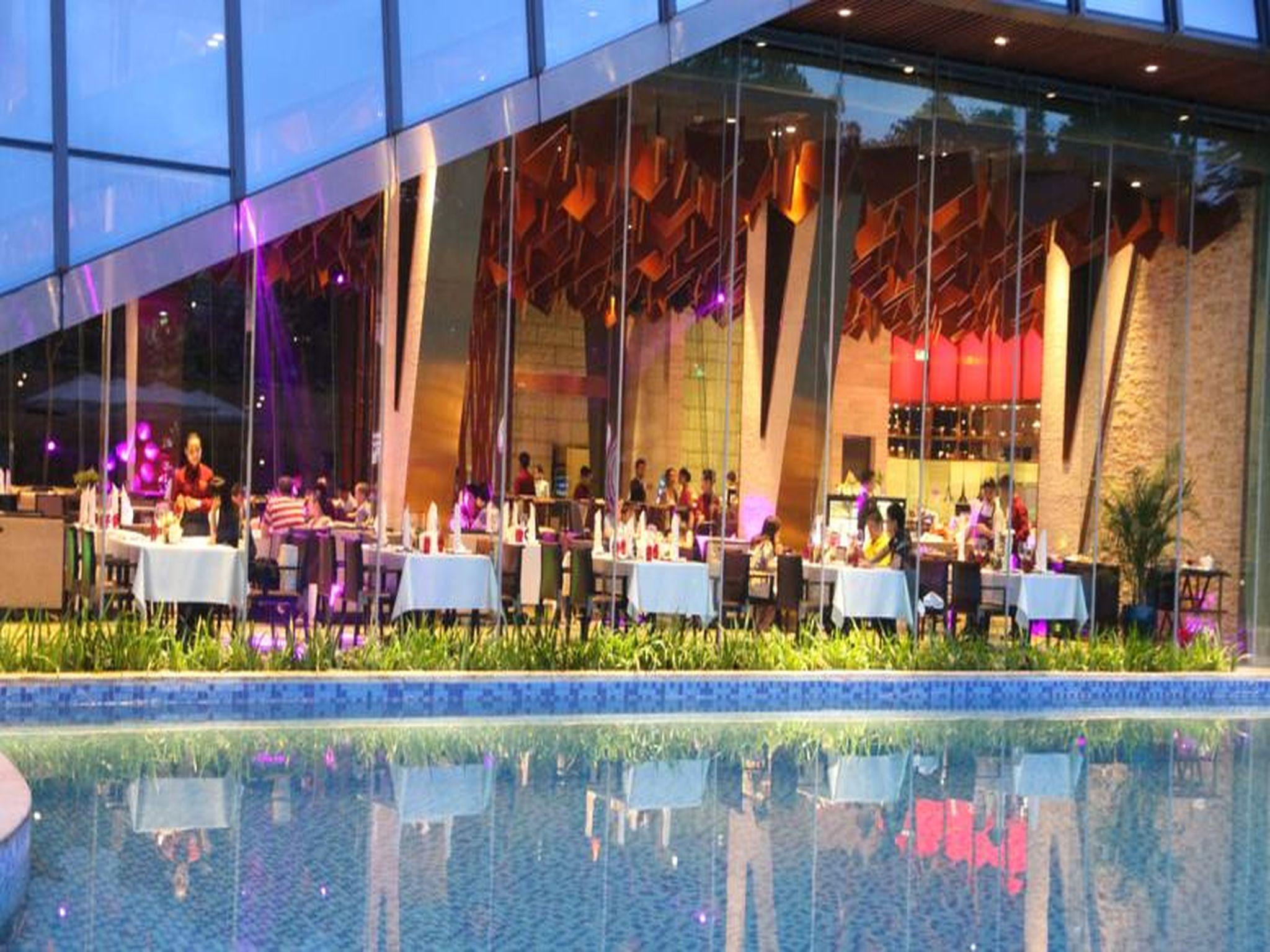 Shenzhen Castle Hotel Exteriör bild